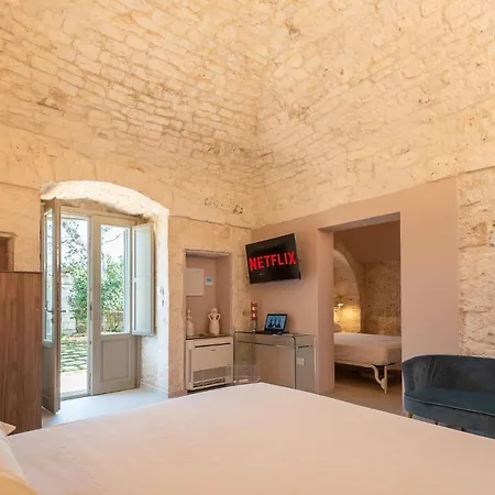 Ada-trulli Puglia 3*