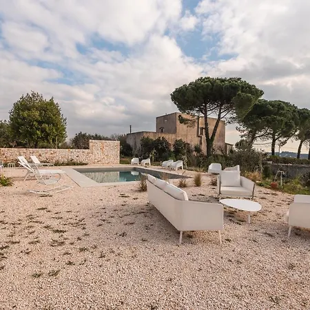 Ada-trulli Puglia 3*